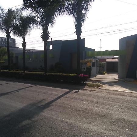 Motel Los Altos Tlaquepaque Екстериор снимка